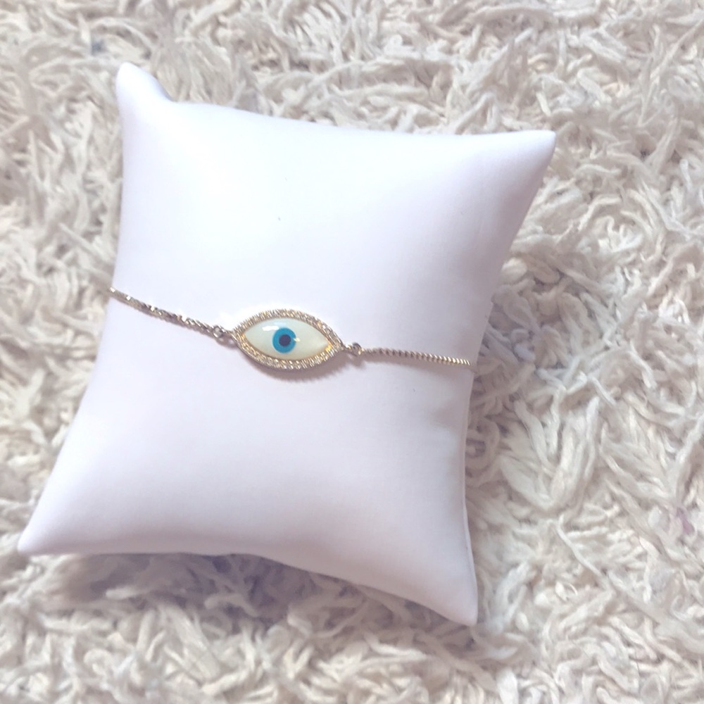 Express Evil Eye Bracelet - Picture 4 of 8